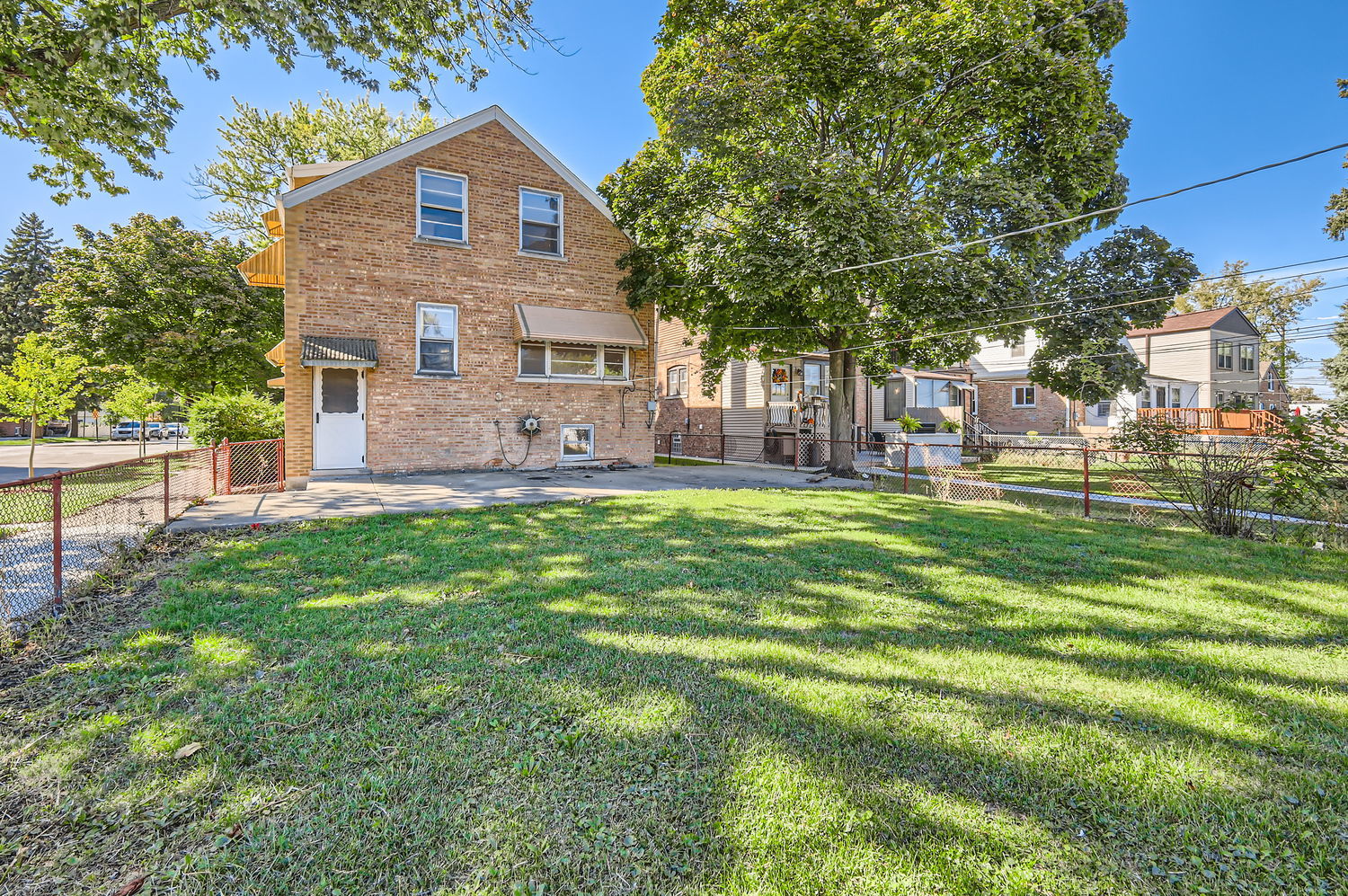2345 N Rutherford Avenue