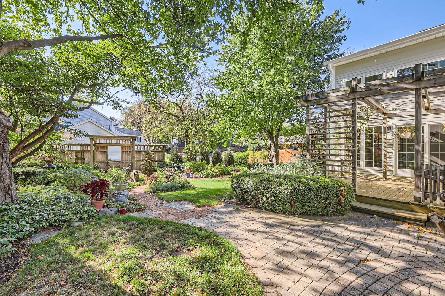 1925 Jamestown Lane