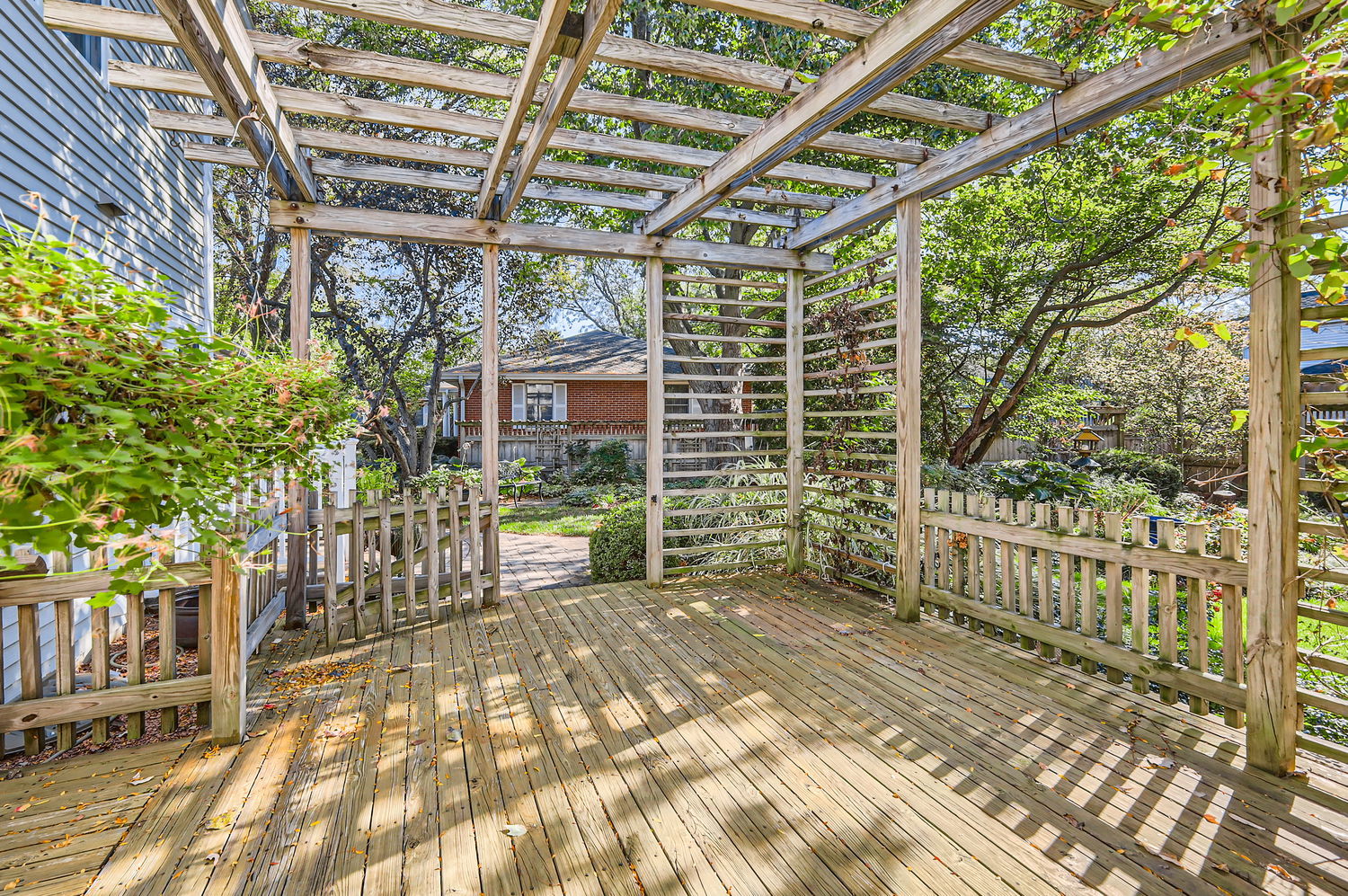 1925 Jamestown Lane