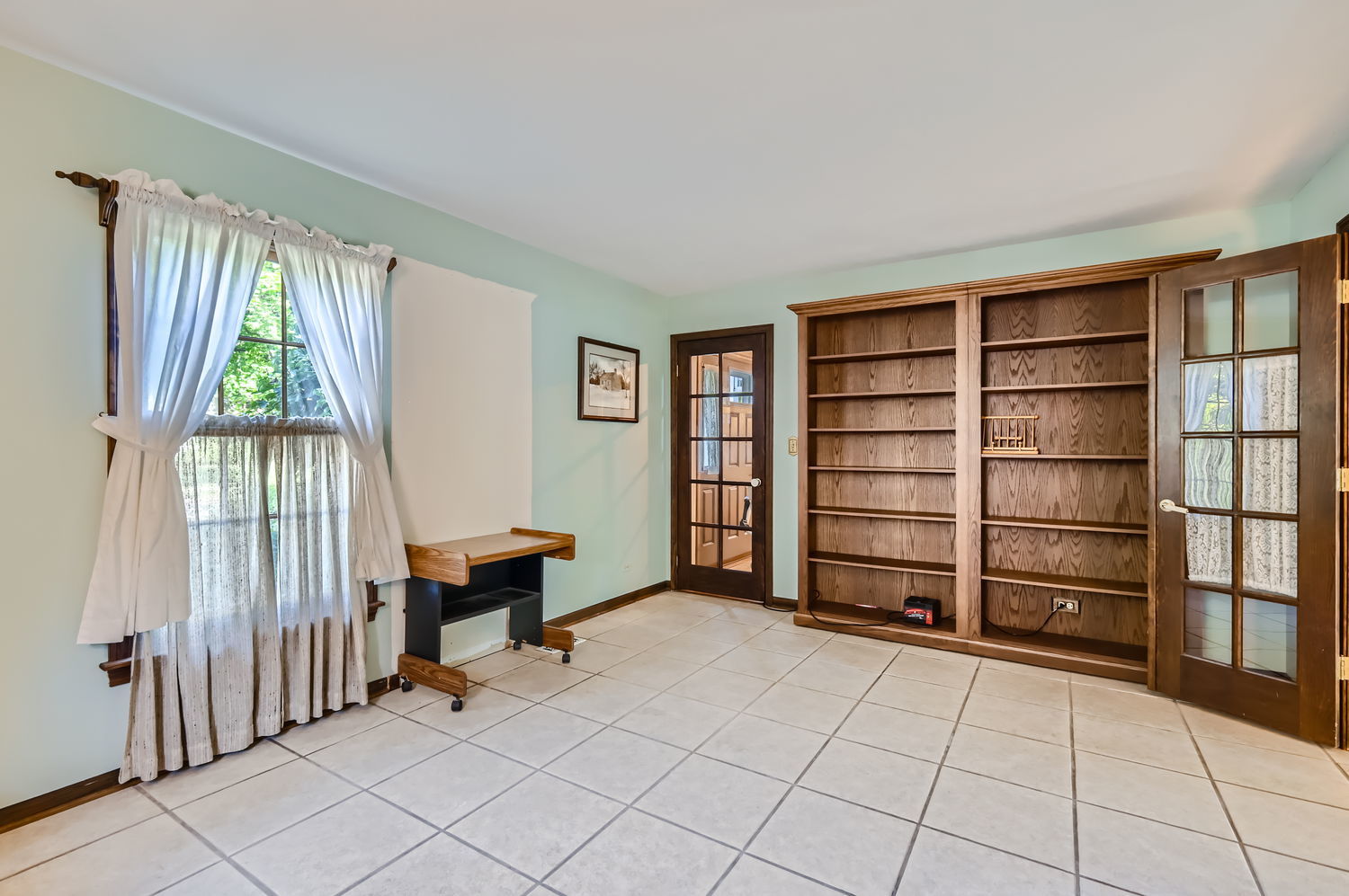 1925 Jamestown Lane