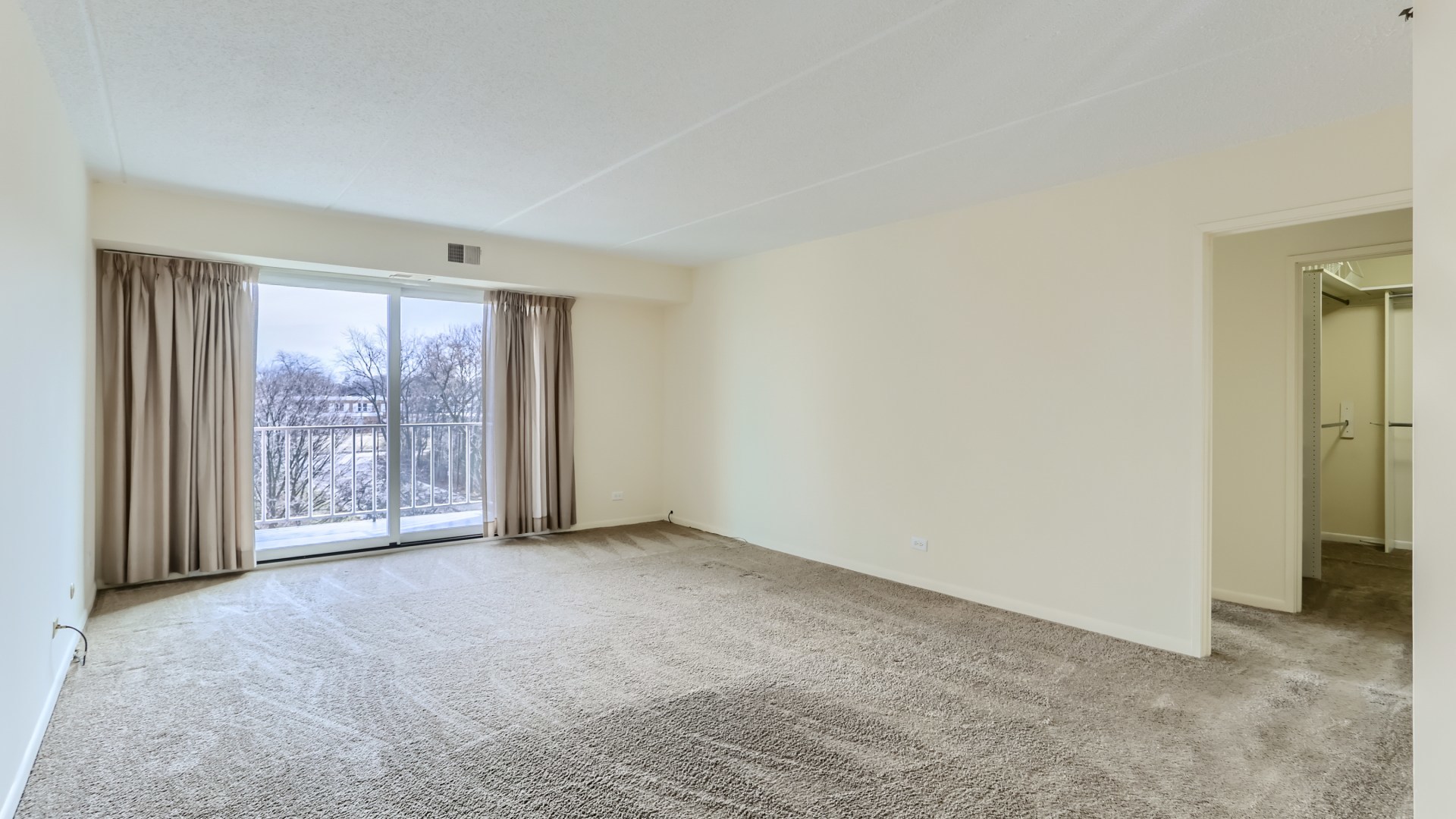 1450 Plymouth Lane Unit: 415
