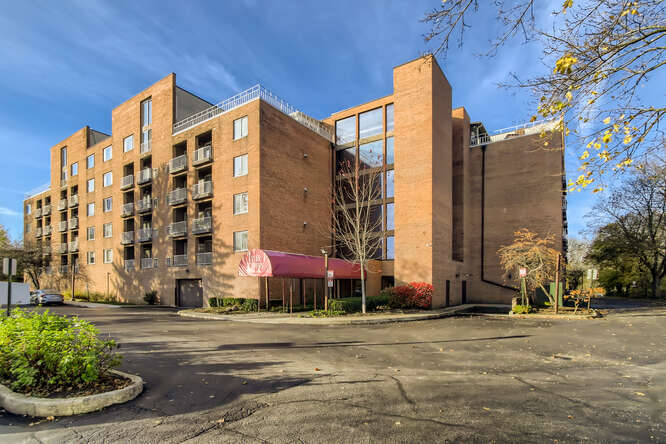 1450 Plymouth Lane Unit: 415