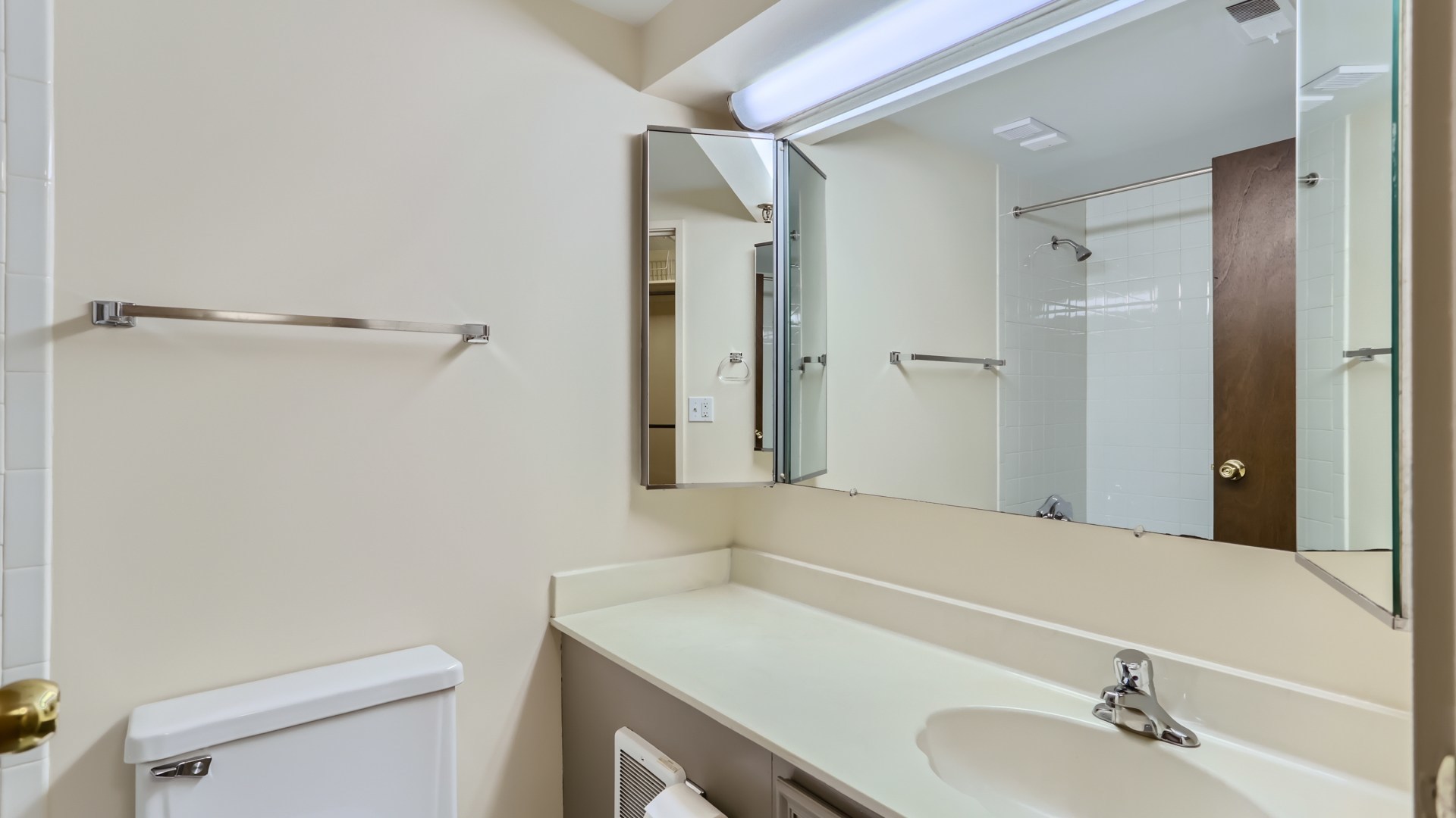 1450 Plymouth Lane Unit: 415