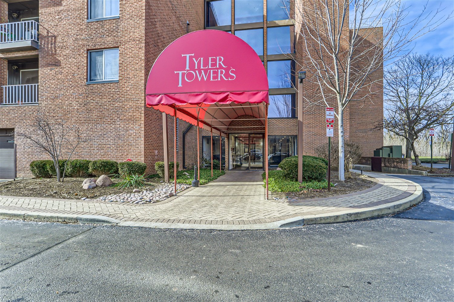 1450 Plymouth Lane Unit: 415