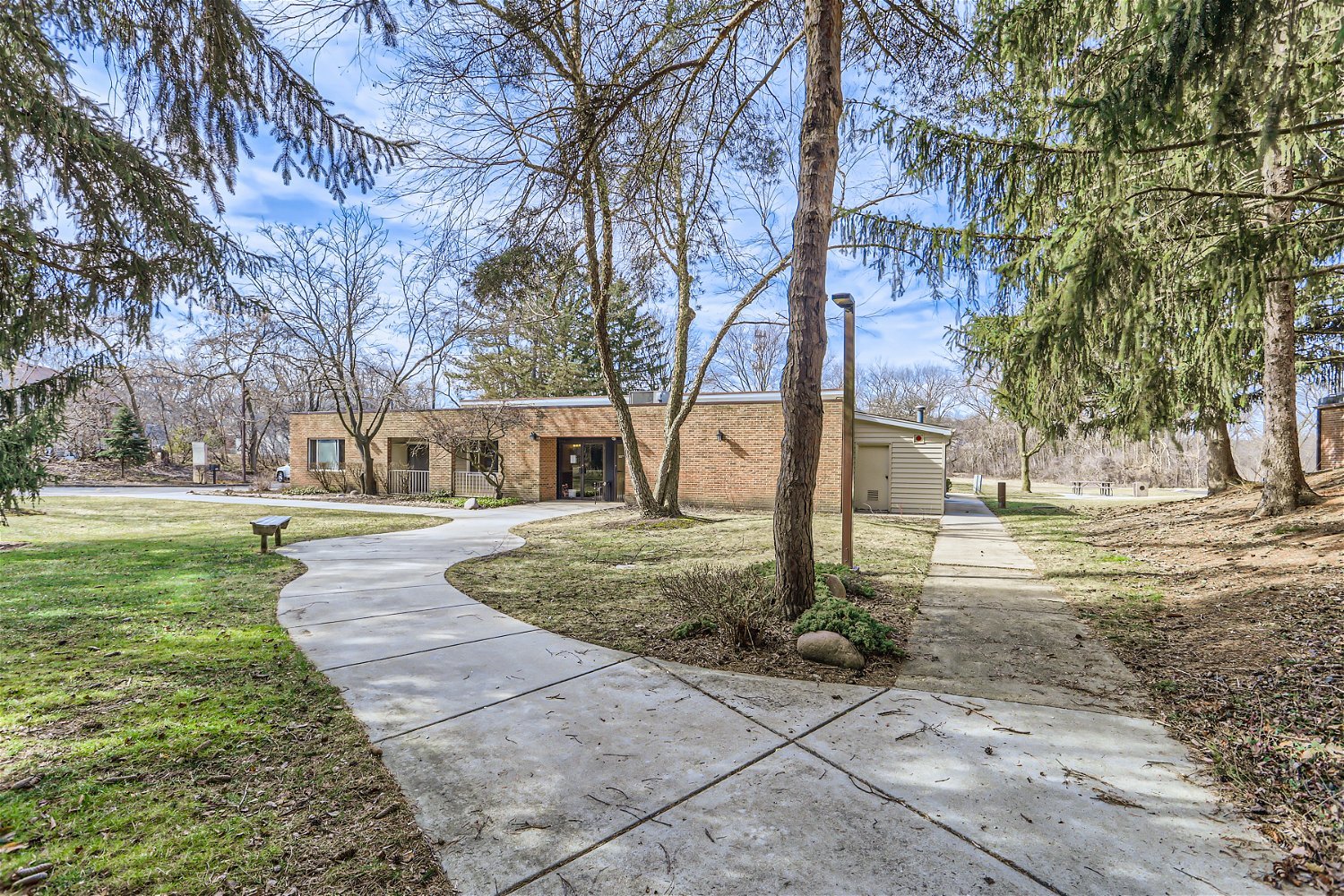 1450 Plymouth Lane Unit: 415