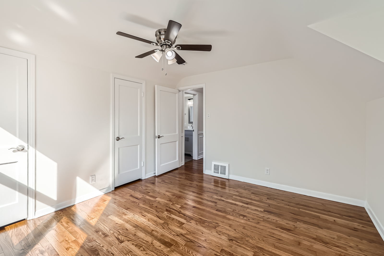 1403 S 5th Street