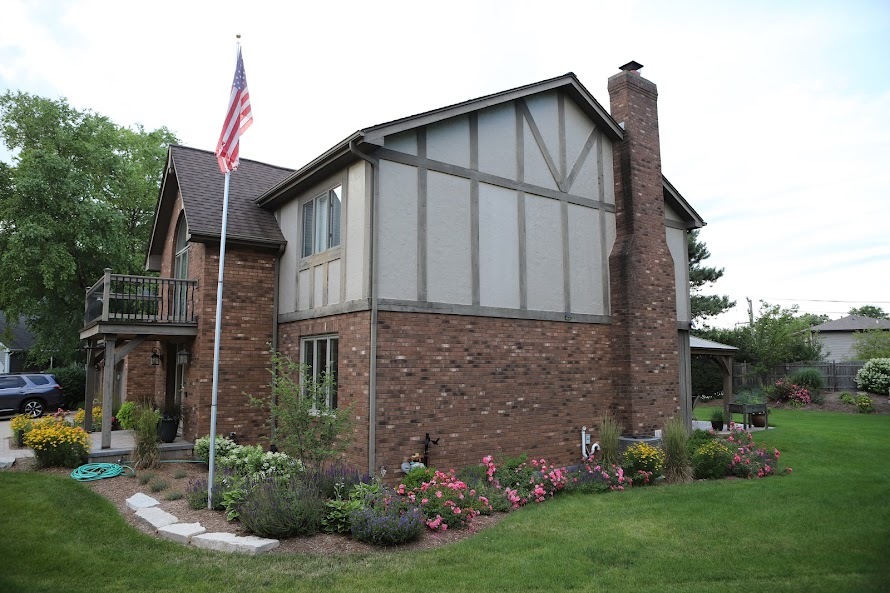 275 Coventry Court