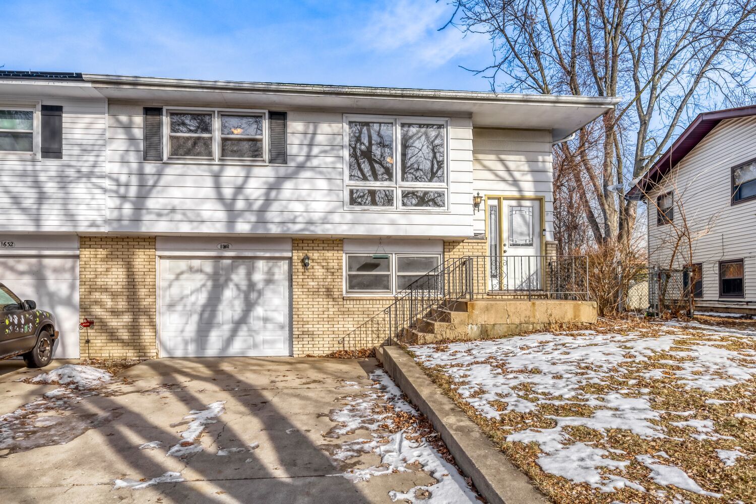 1630 Maple Lane