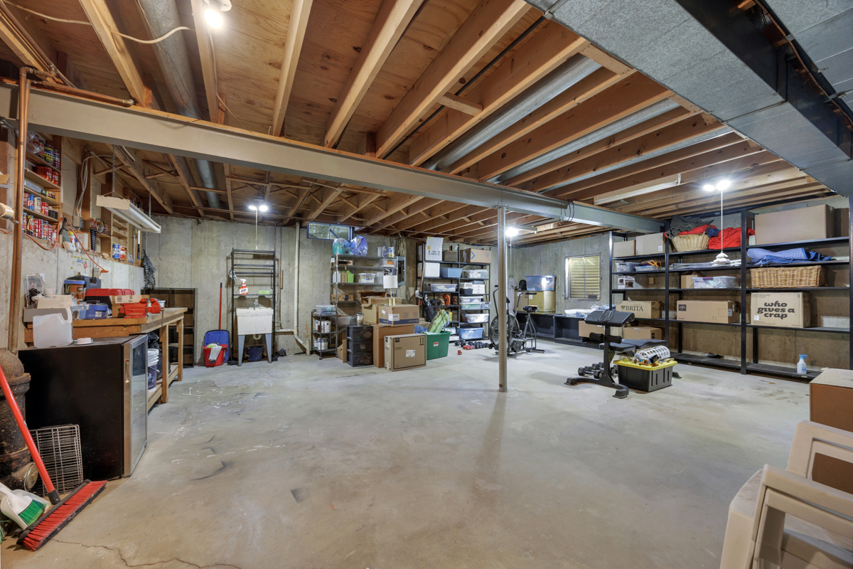 650 BUTTERFIELD Drive