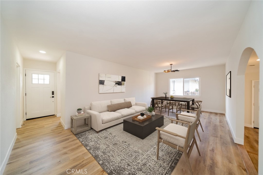 1430 Pepper Tree Lane