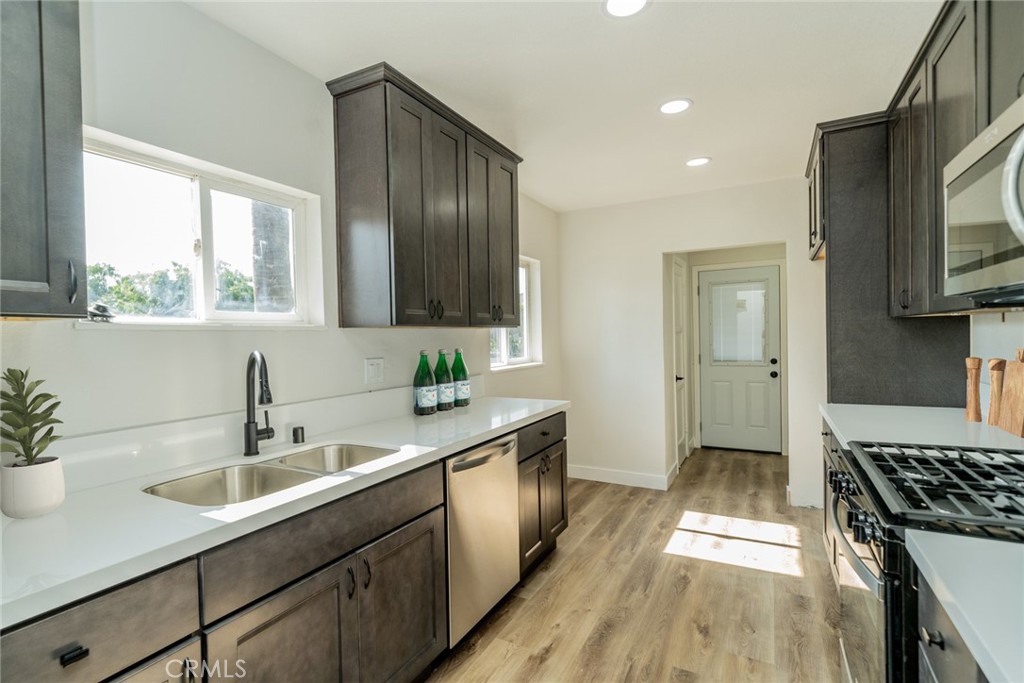 1430 Pepper Tree Lane