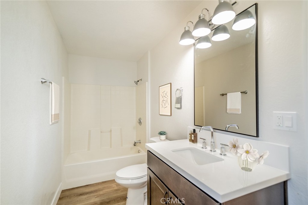 1430 Pepper Tree Lane