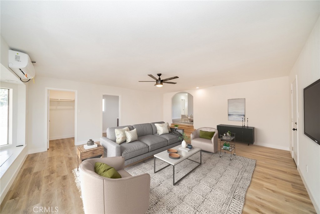 1430 Pepper Tree Lane