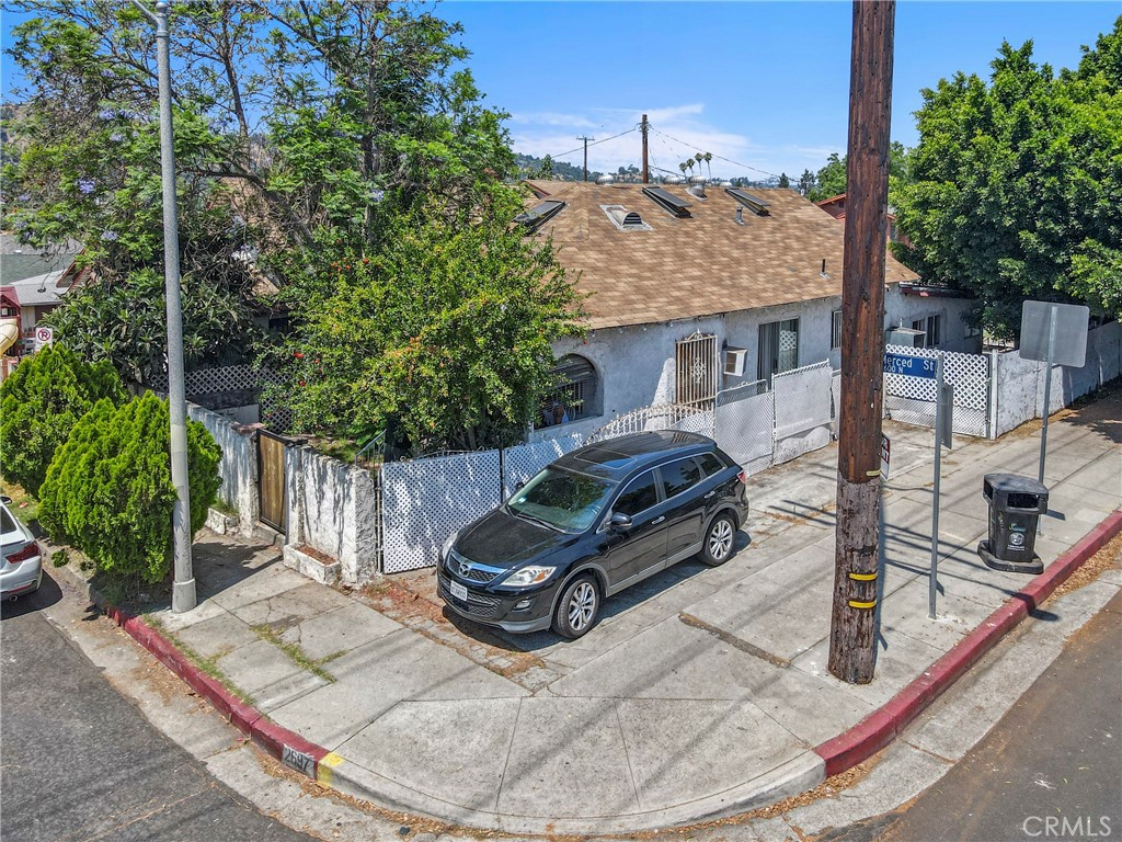 2697 Merced Street