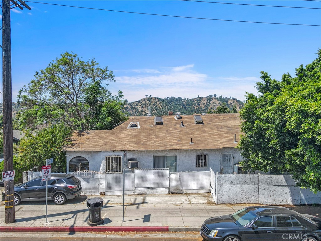 2697 Merced Street
