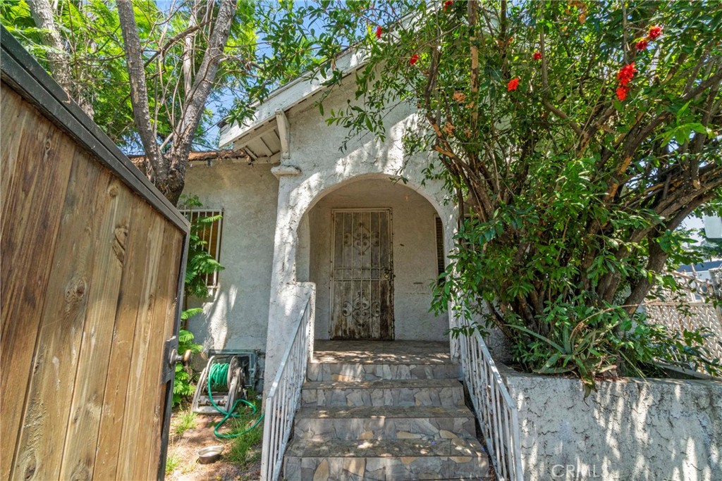 2697 Merced Street