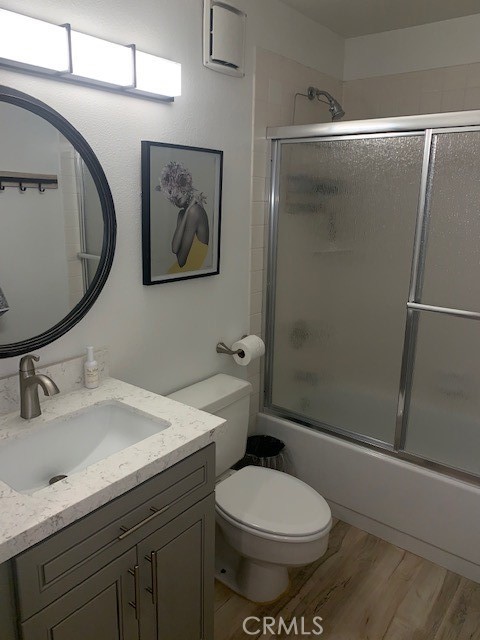 600 W 9th 906