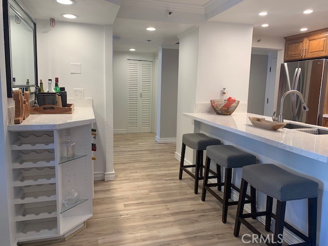 600 W 9th 906