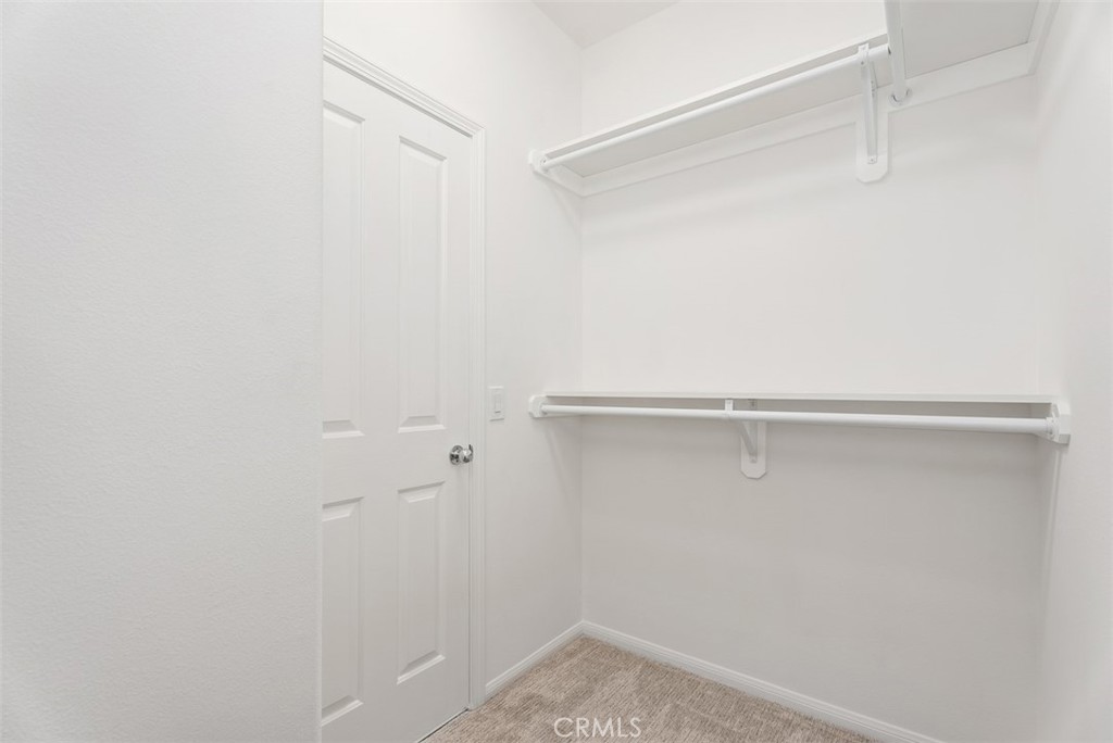 1406 Reggio Aisle