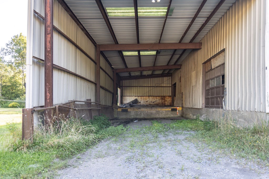 189 Commercial St