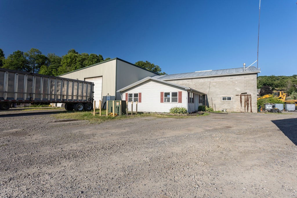 189 Commercial St