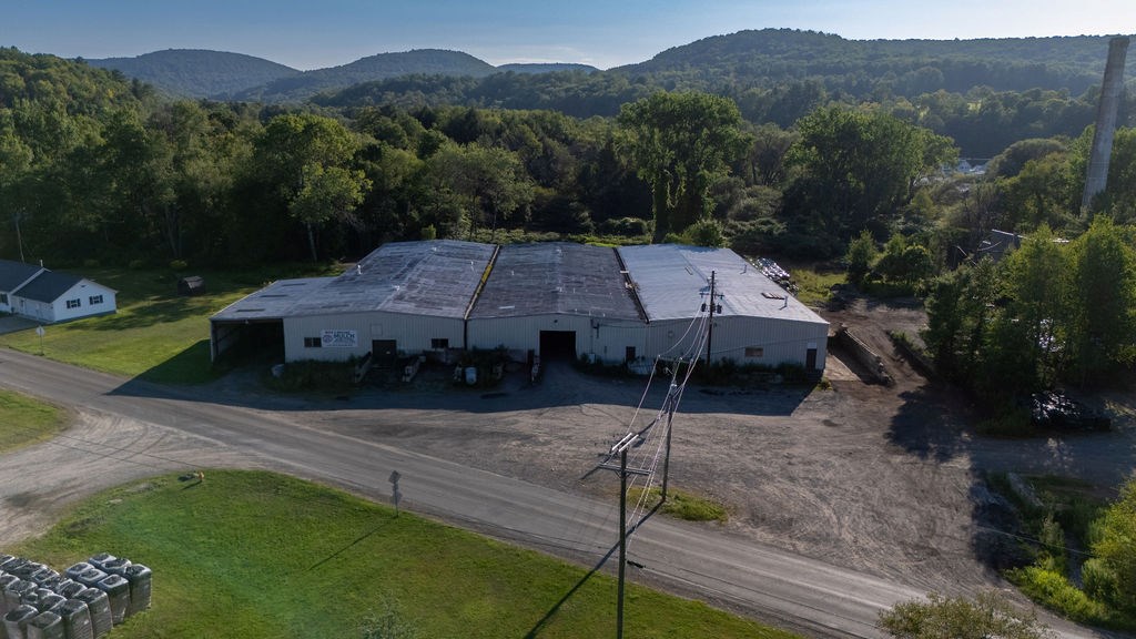 189 Commercial St