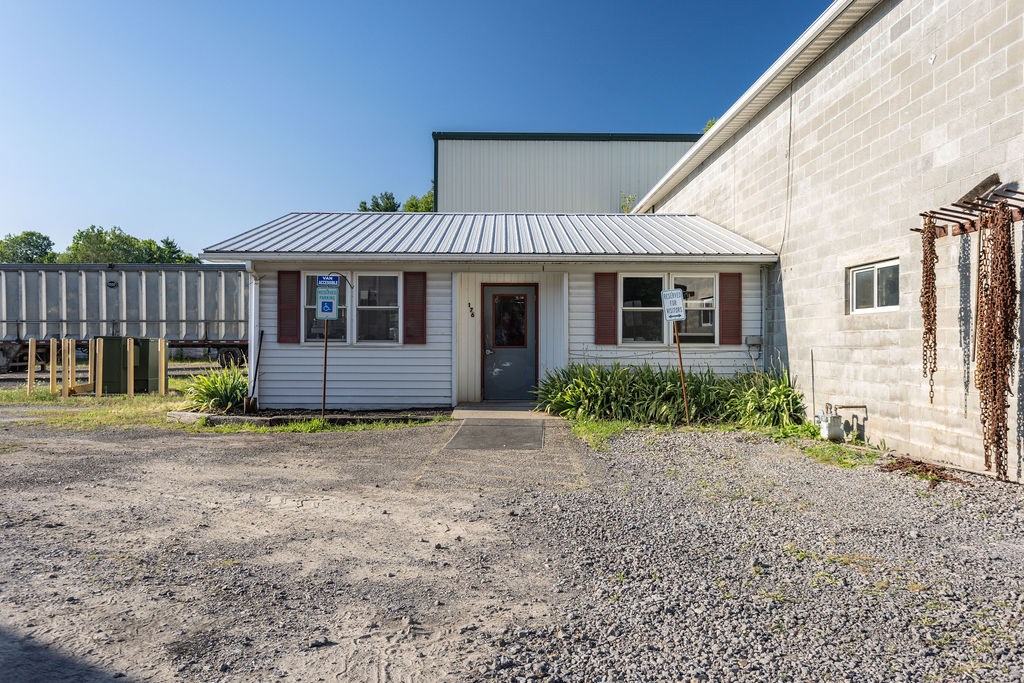49 Outback Ln