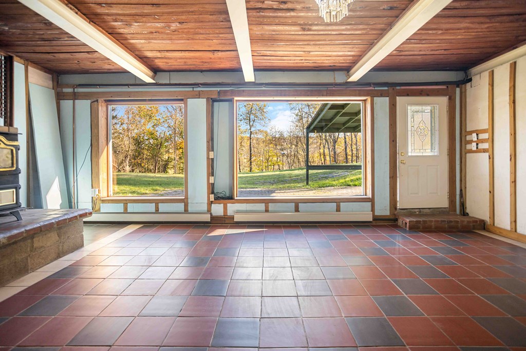 8269 Coryland Rd, Gillett