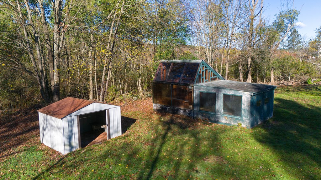 8269 Coryland Rd, Gillett