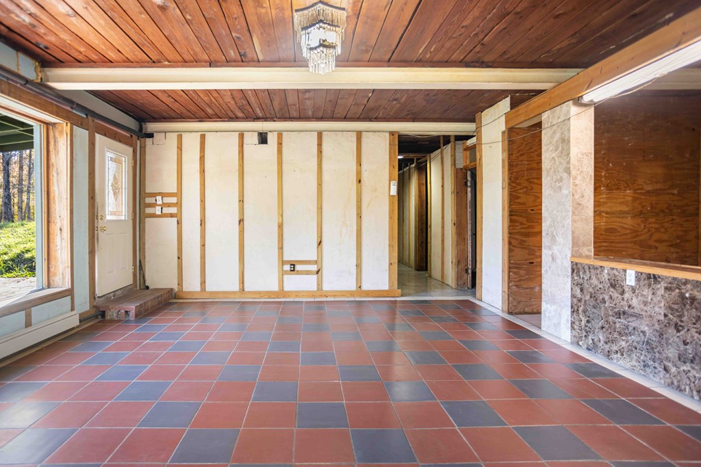 8269 Coryland Rd, Gillett