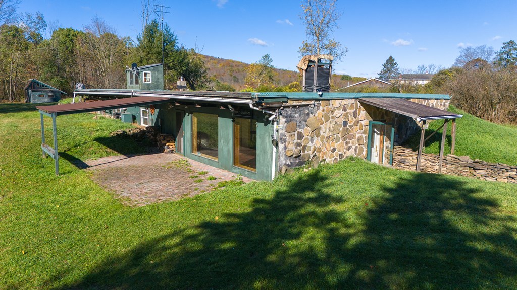 8269 Coryland Rd, Gillett