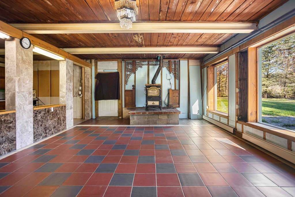 8269 Coryland Rd, Gillett