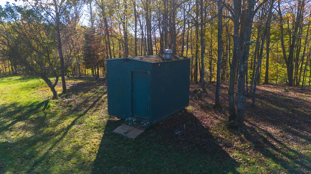 8269 Coryland Rd, Gillett