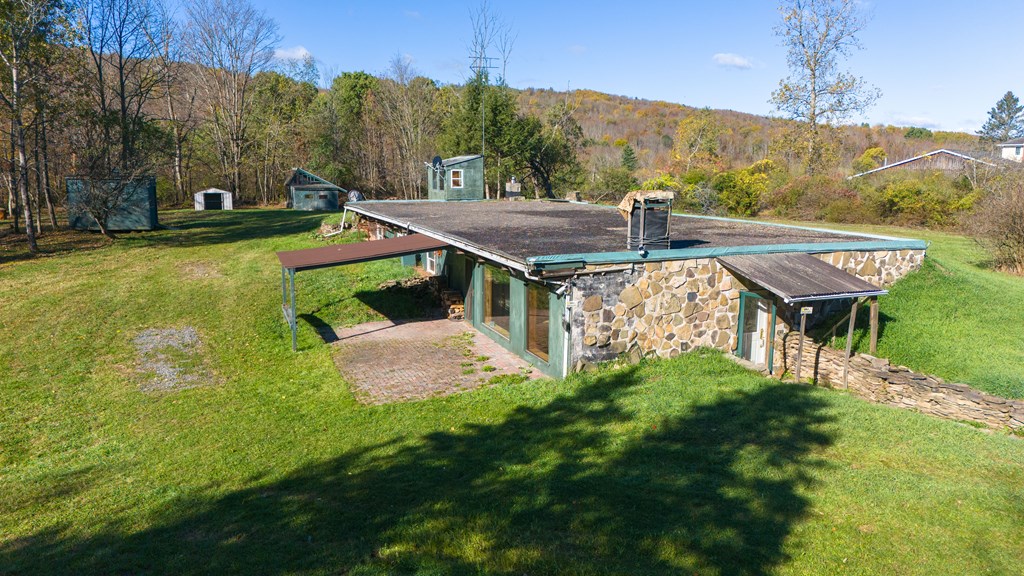 8269 Coryland Rd, Gillett