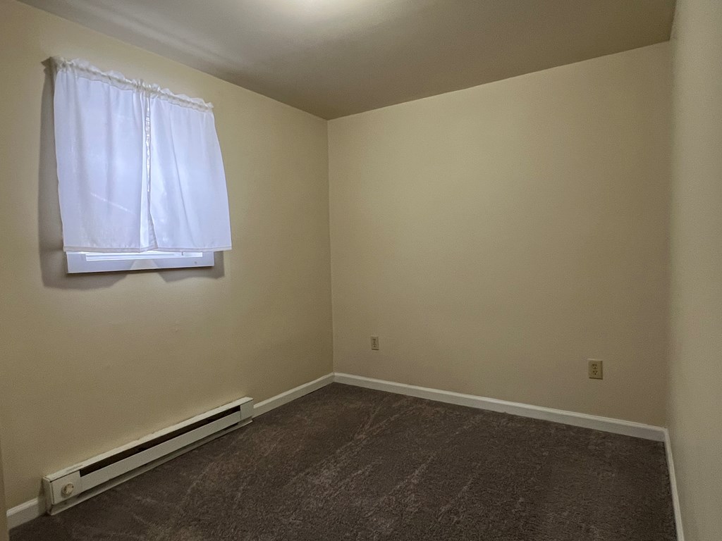 10 APT-A Clinton St