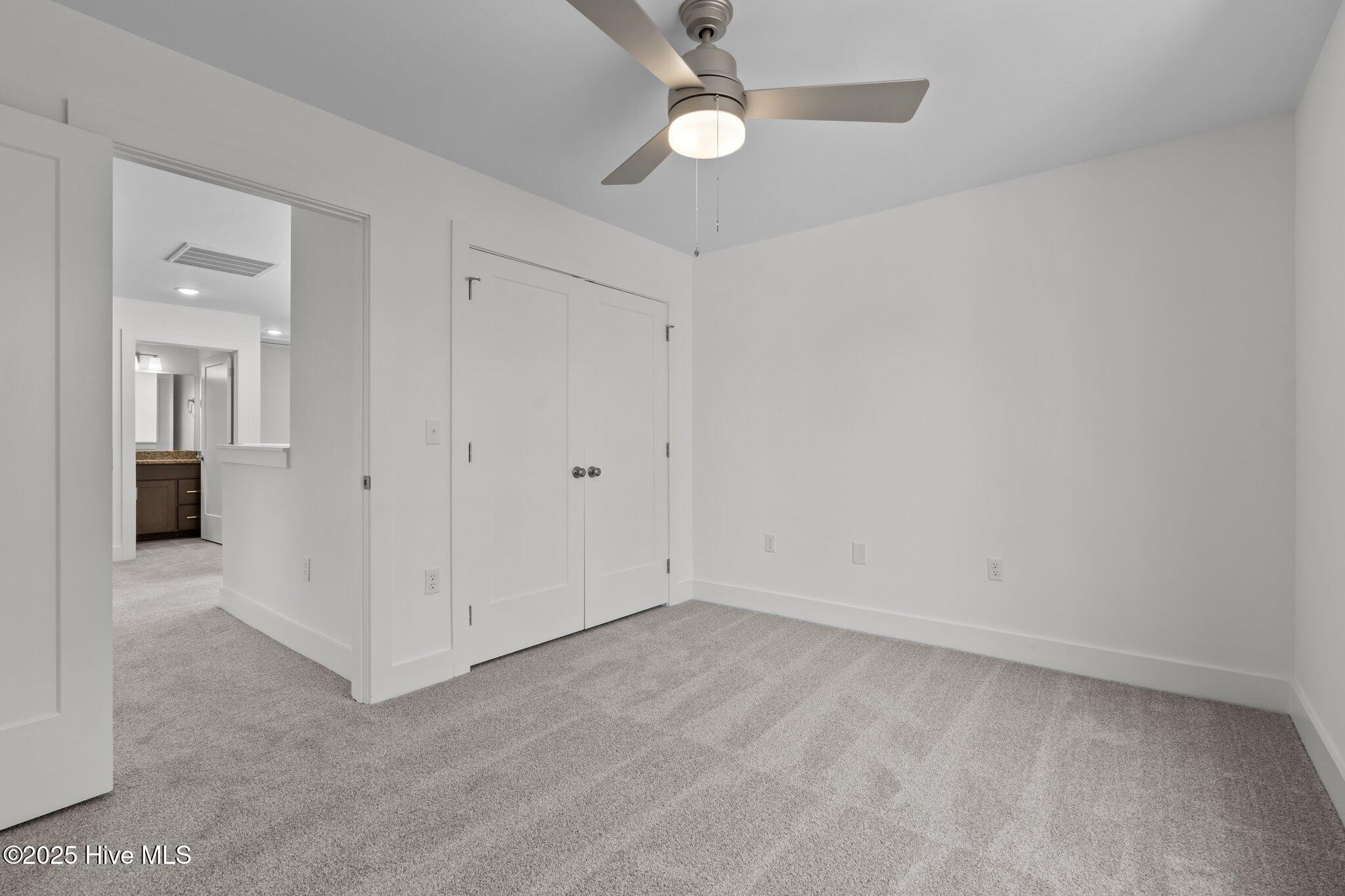 1350 Valley View Road