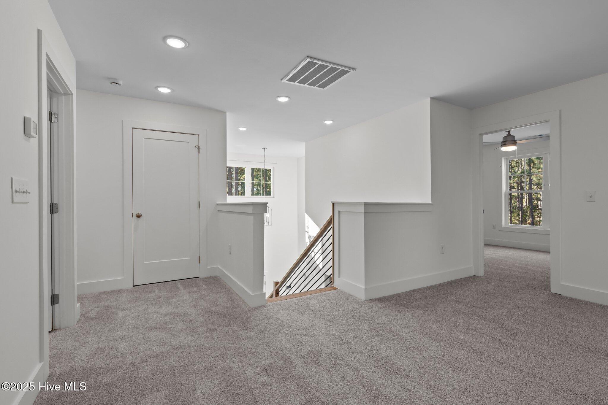 1350 Valley View Road