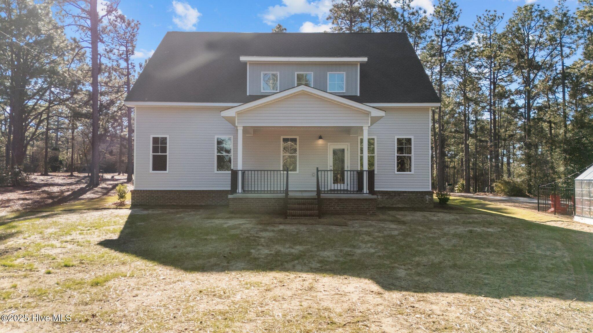 1350 Valley View Road