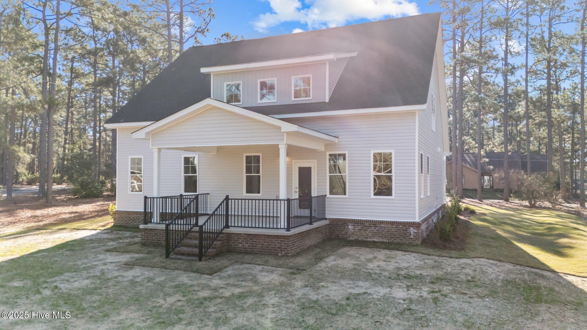 1350 Valley View Road