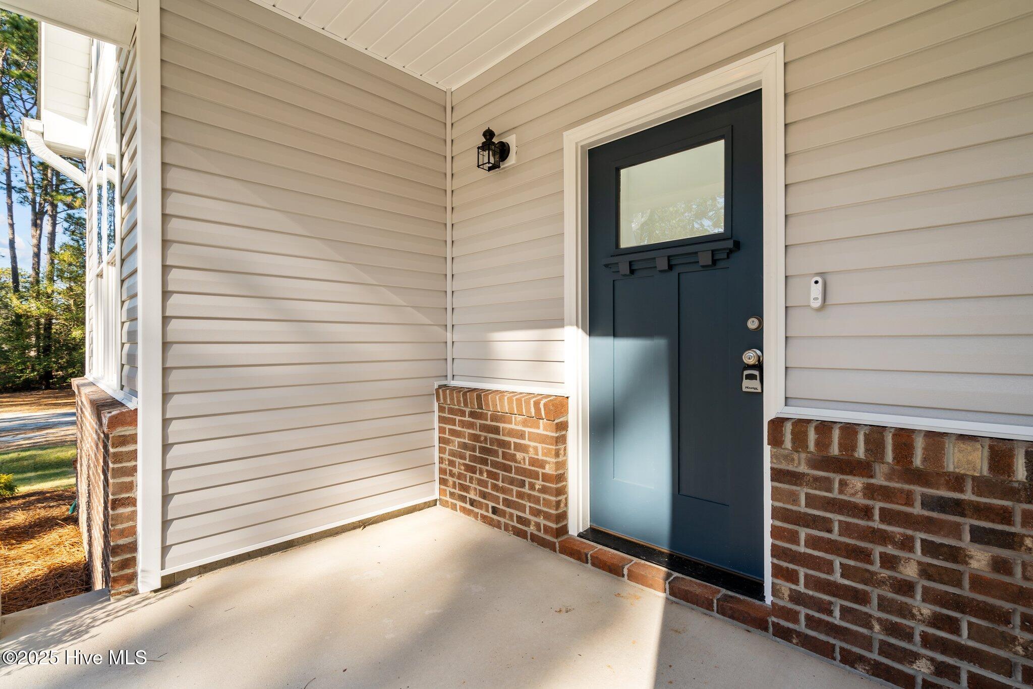 1350 Valley View Road