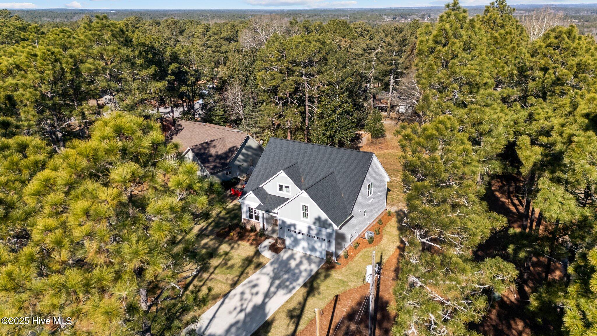 1350 Valley View Road