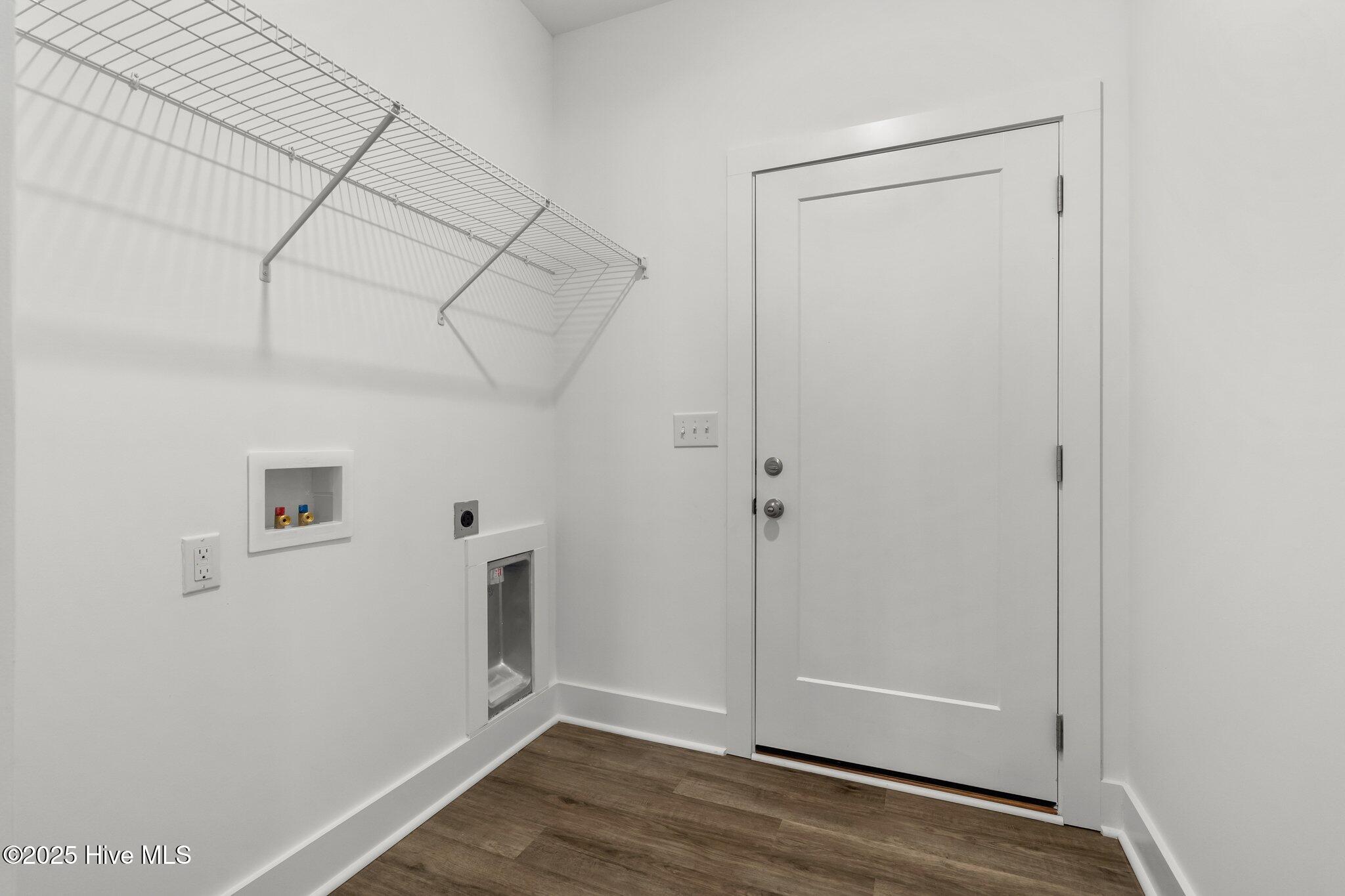 1350 Valley View Road