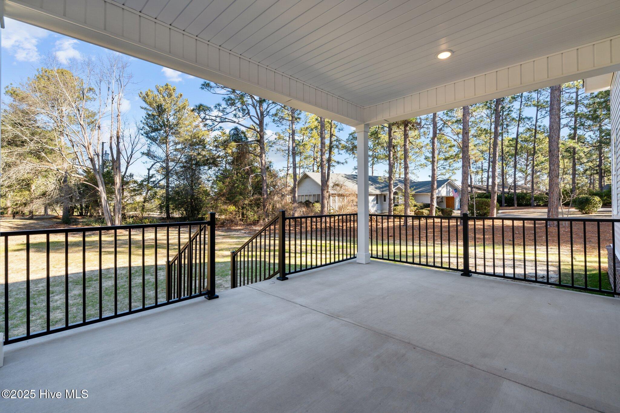 1350 Valley View Road