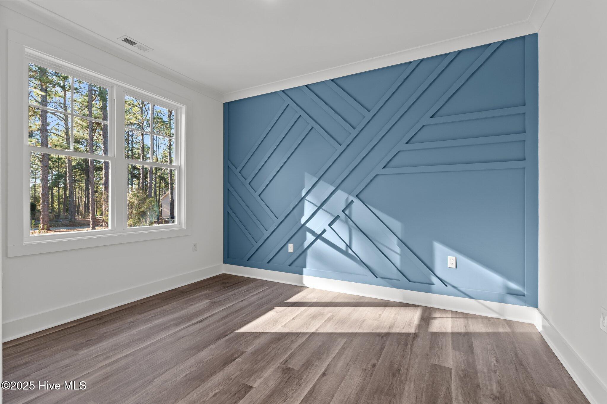 1350 Valley View Road