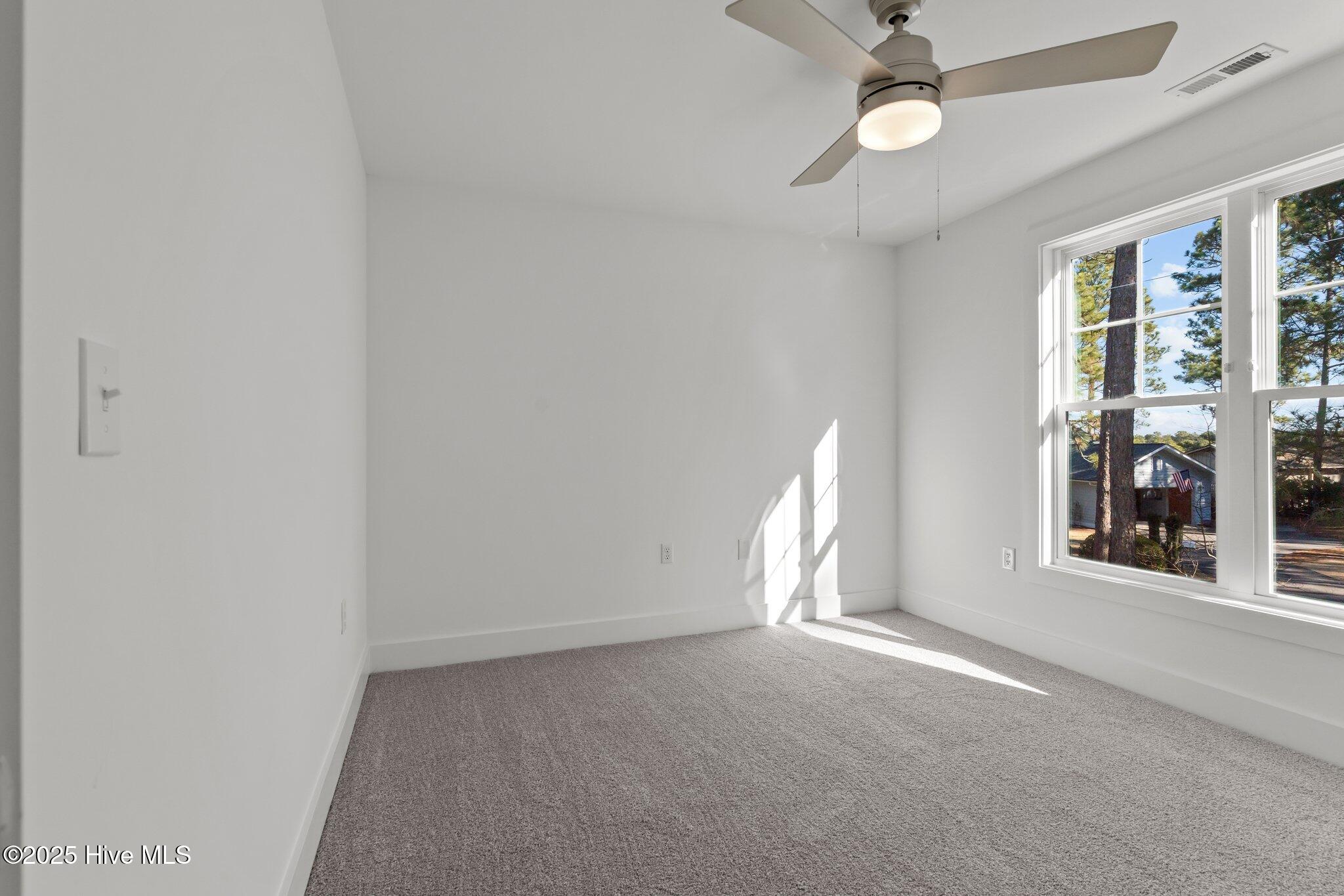 1350 Valley View Road