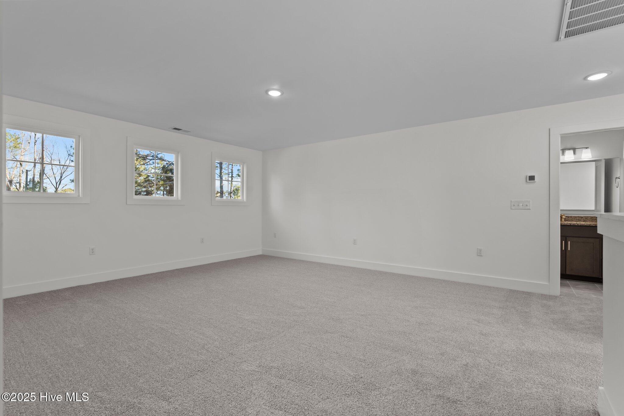 1350 Valley View Road