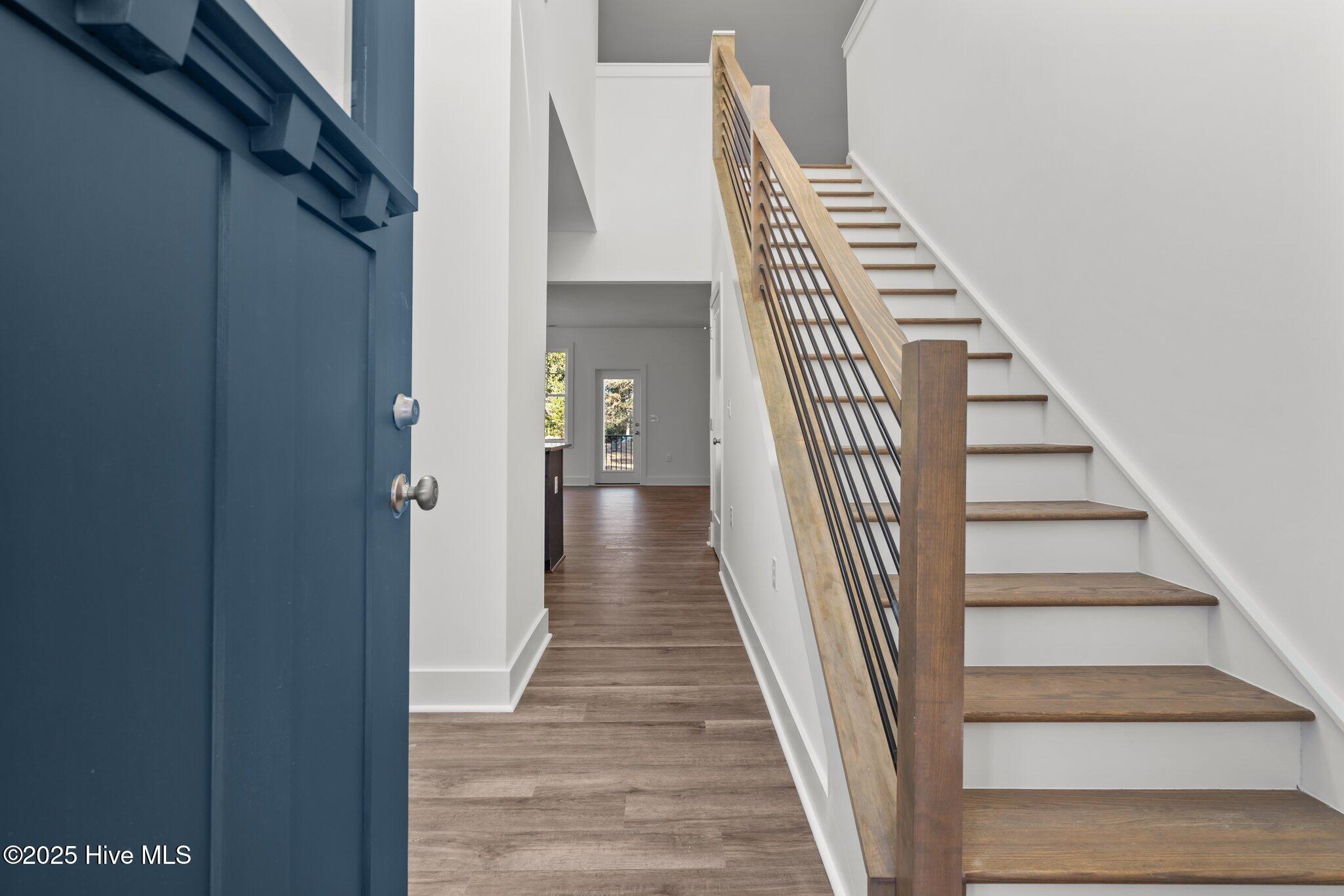 1350 Valley View Road