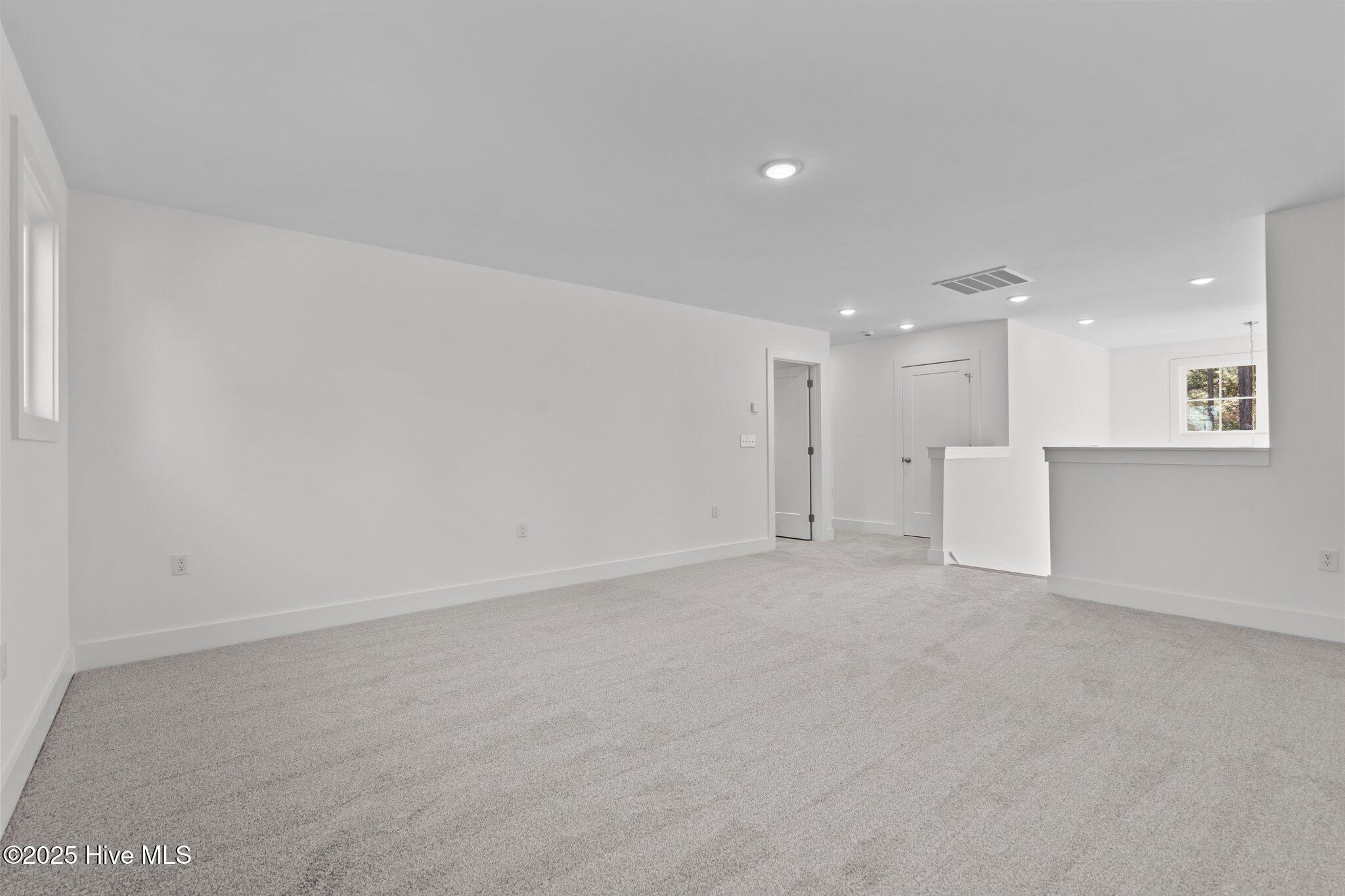 1350 Valley View Road