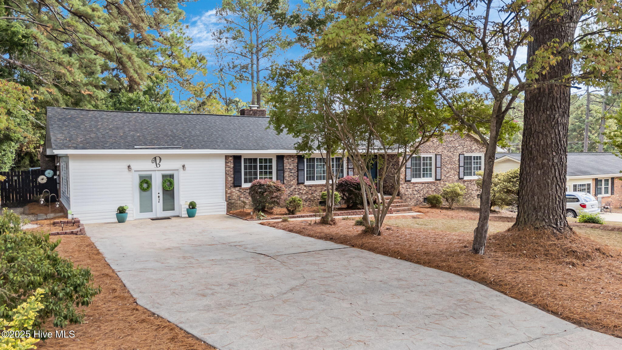 1404 Knollwood Drive NW