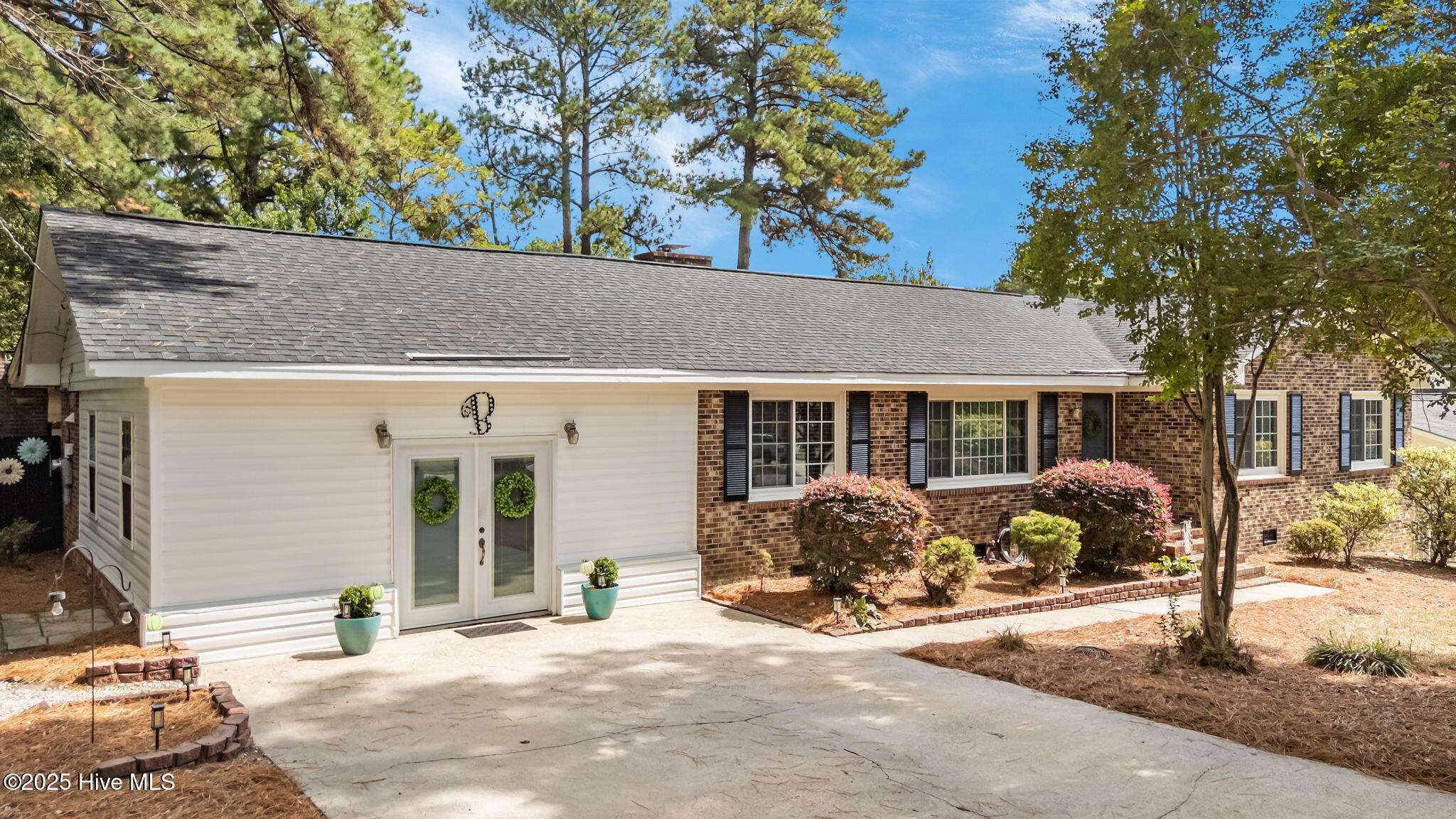 1404 Knollwood Drive NW